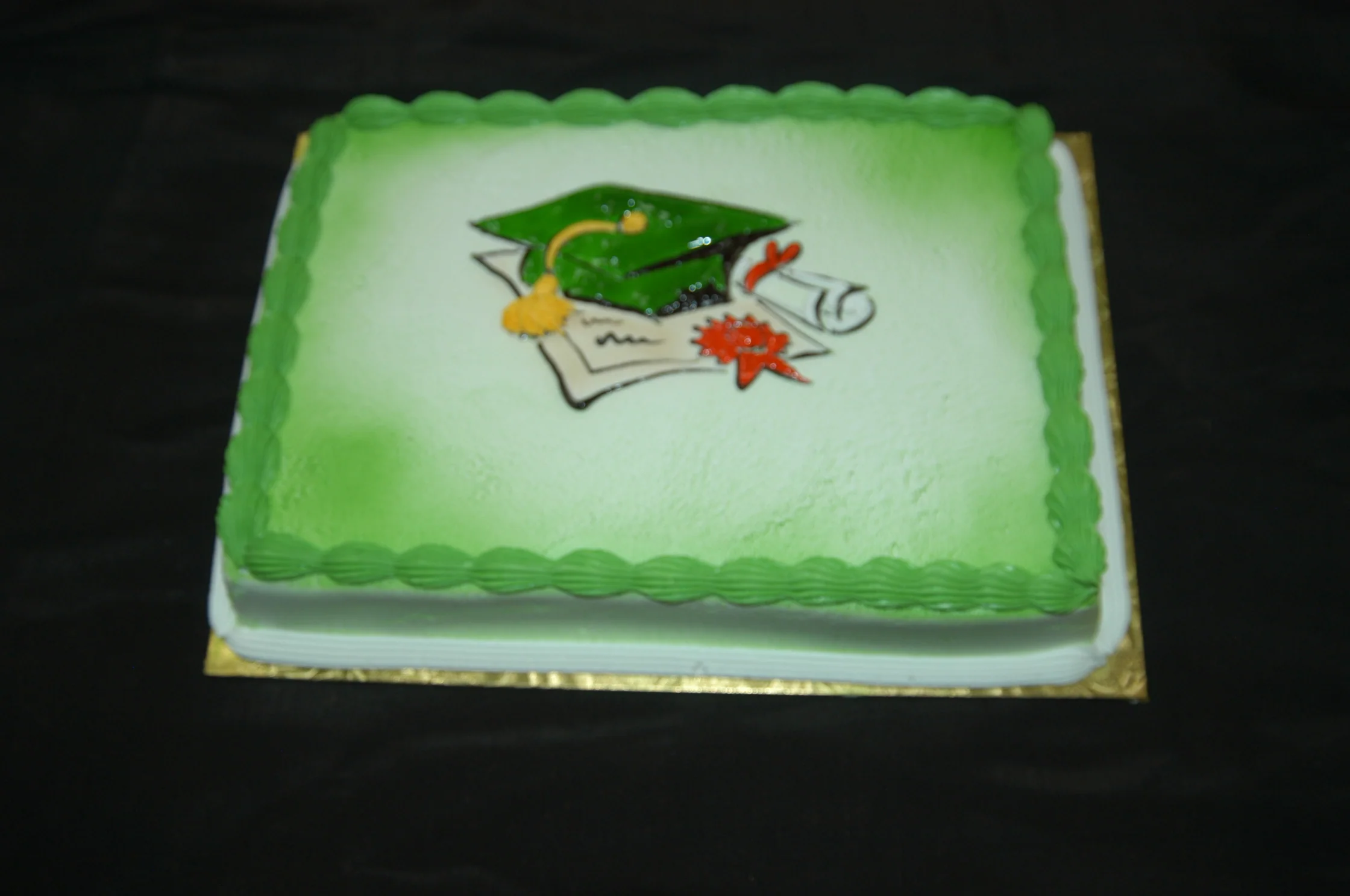 Graduation Cap and Dipolma Cake